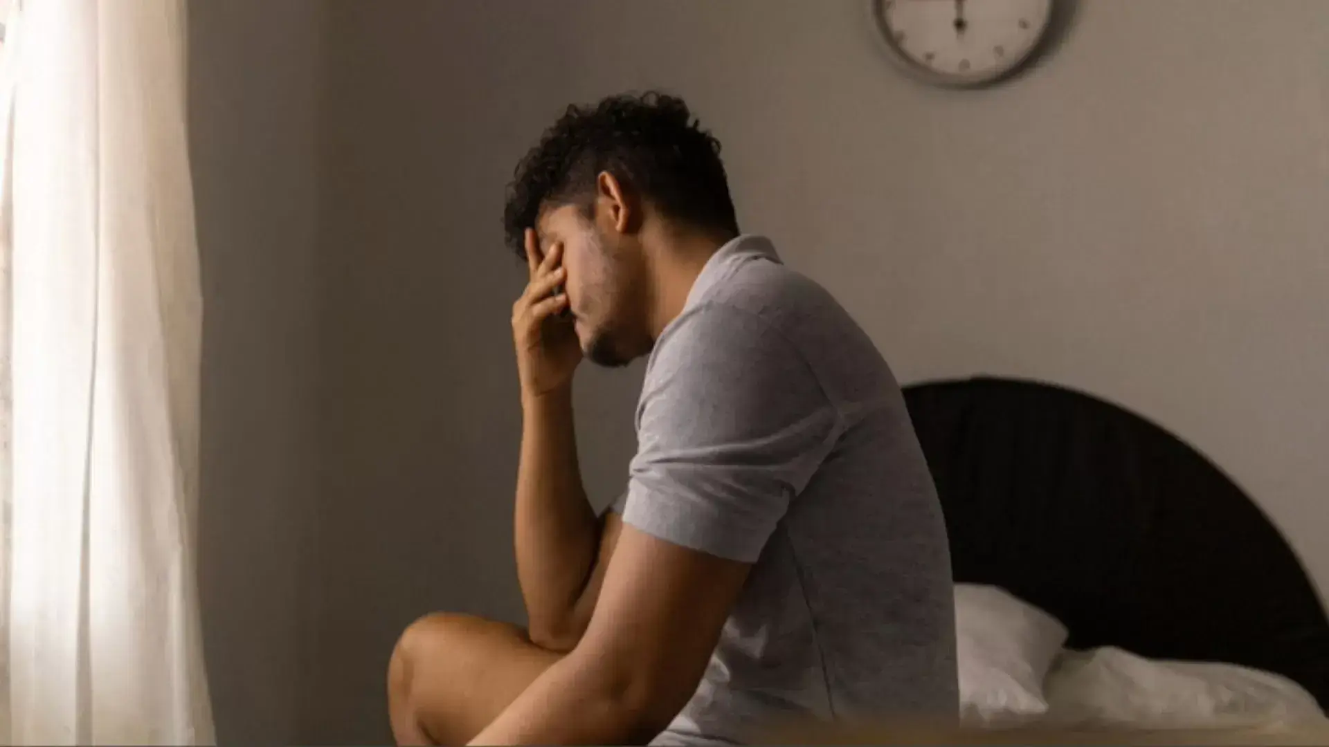 How Depression, Anxiety, and Other Conditions Fuel Hypersomnia